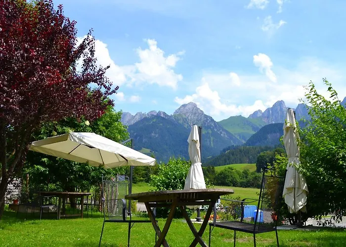 Rosaly Oda ve Kahvaltı Chateau-d'Oex