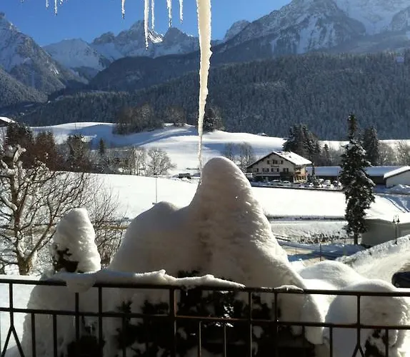 Oda ve Kahvaltı Rosaly Chateau-d'Oex